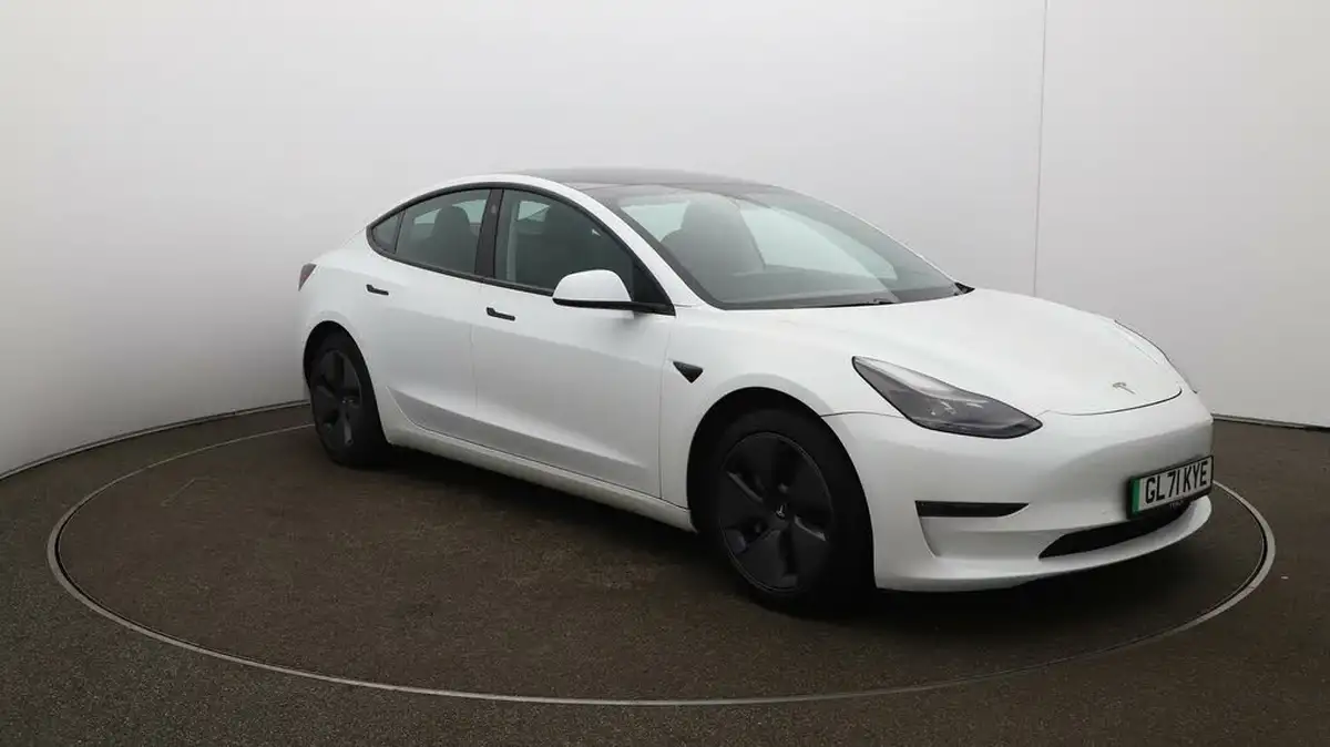 2021-tesla-model-3-e-long-range-awd-big-35
