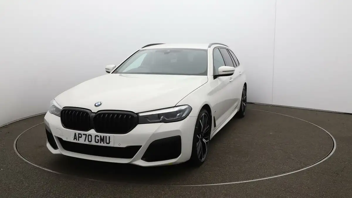2020-bmw-5-series-big-30