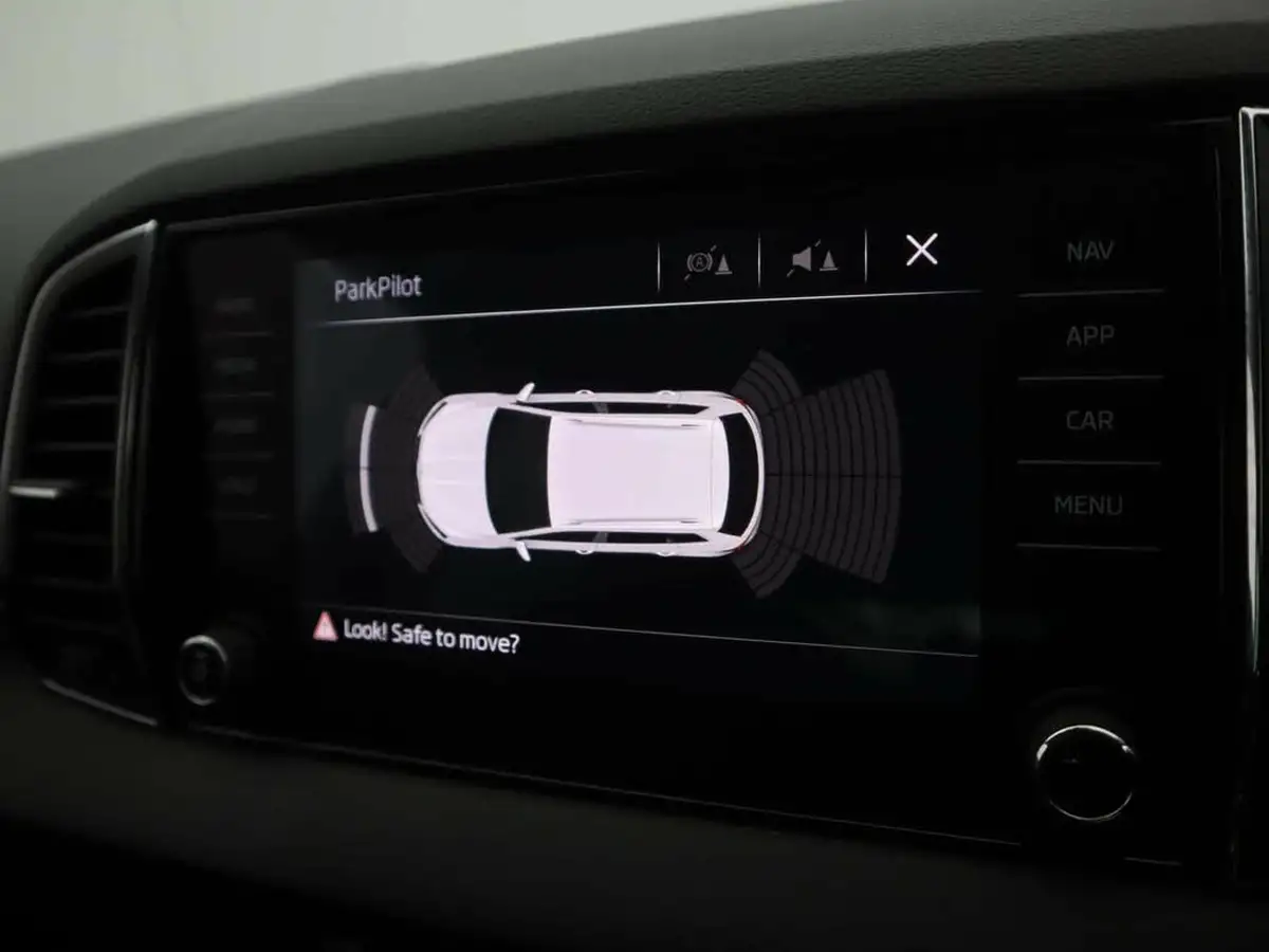 2020-skoda-karoq-10-tsi-se-technology-116ps-big-11
