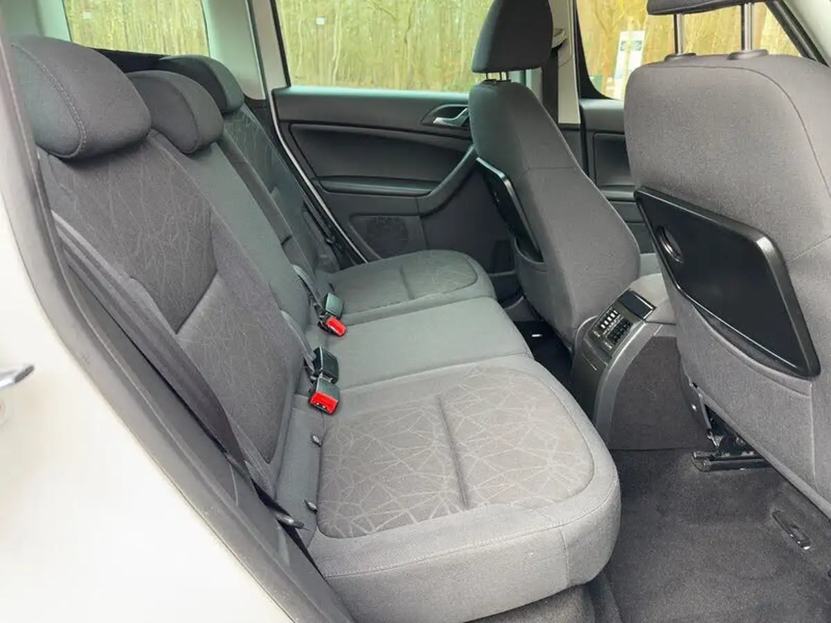 2013-skoda-yeti-20td-se-plus-140bhp-4x4-big-2