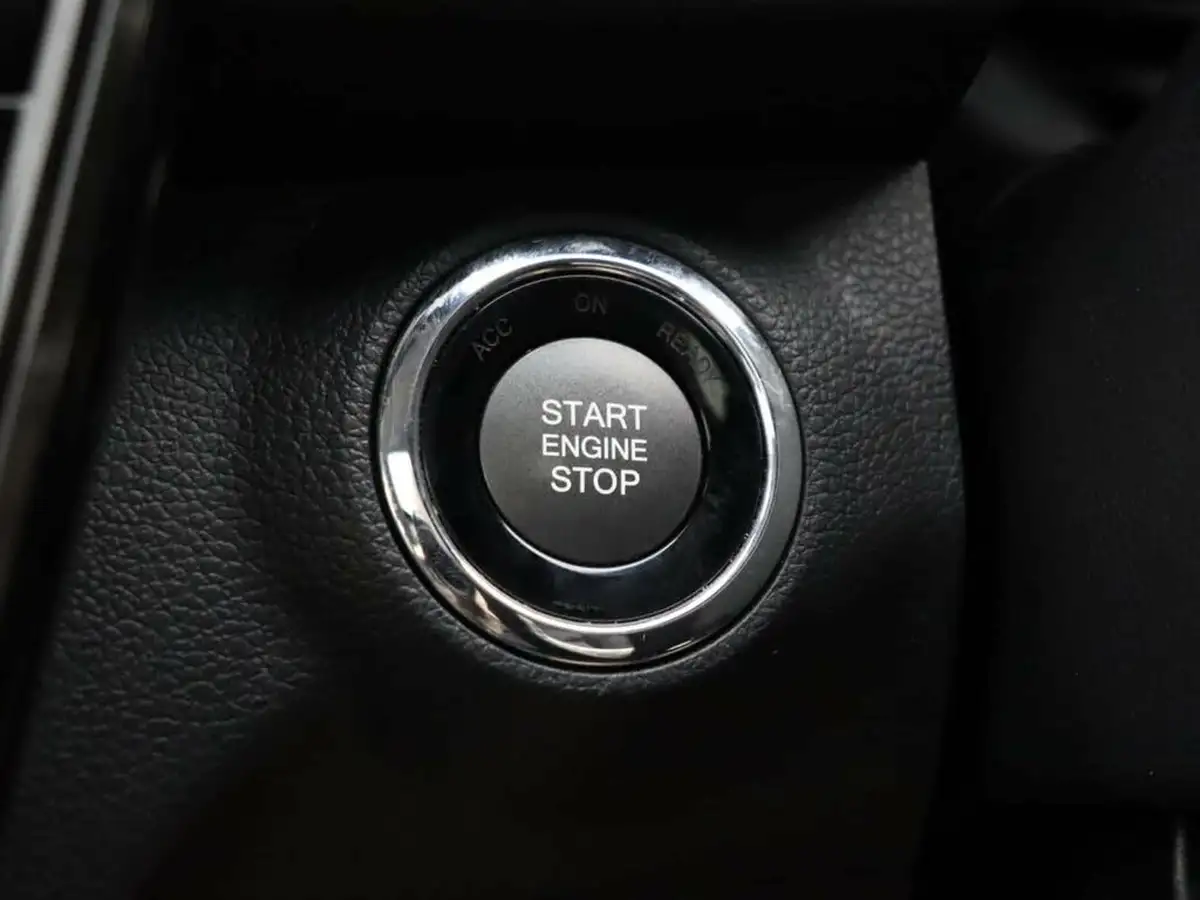 2022-kgm-ssangyong-tivoli-15-ultimate-auto-big-32