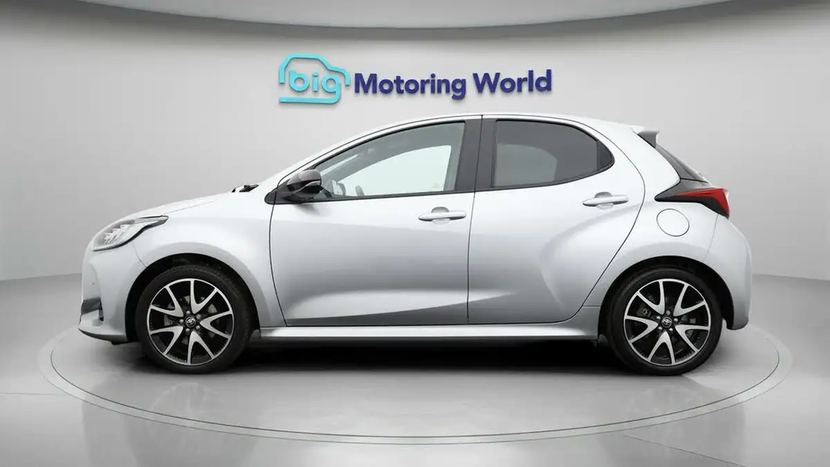 2022-toyota-yaris-15-vvt-i-dynamic-big-3