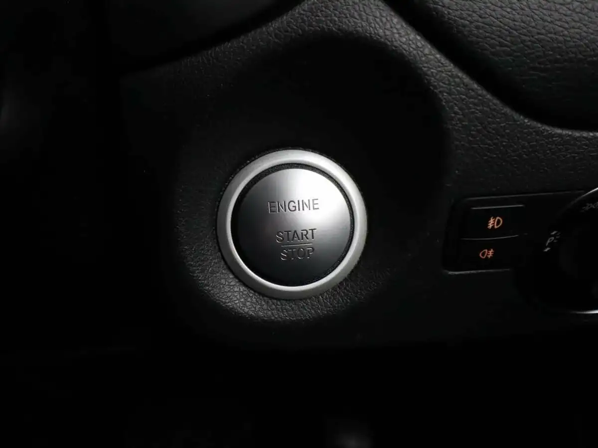 2019-mercedes-benz-gla-class-16-gla-180-urban-edition-7g-dct-big-23