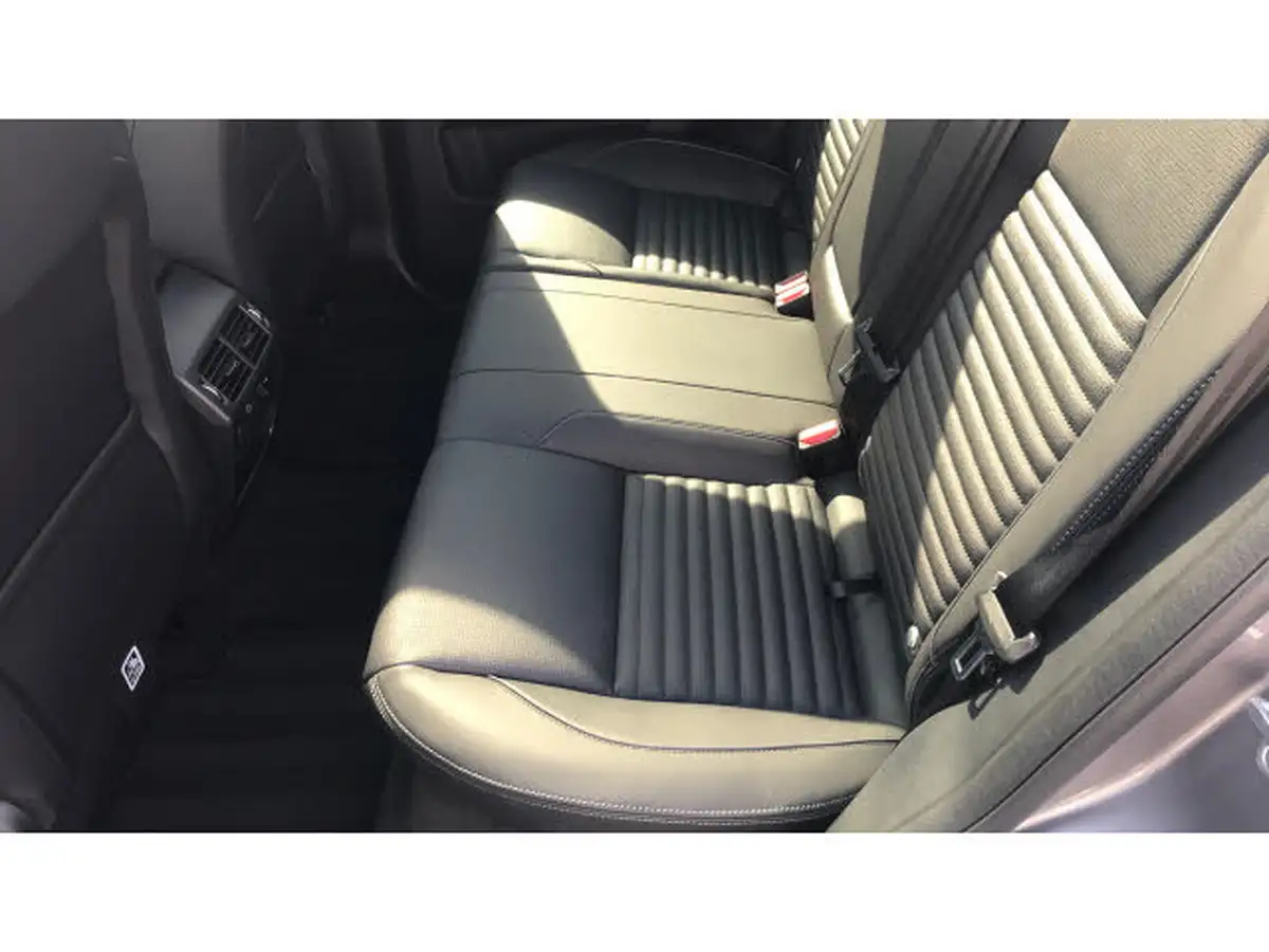 2024-land-rover-discovery-sport-20-d200-dynamic-se-big-29