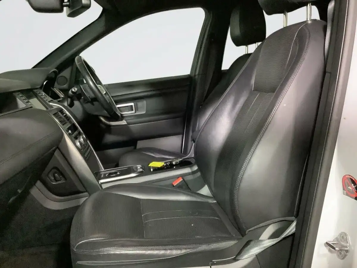 2019-land-rover-discovery-sport-20td4-landmark-big-11