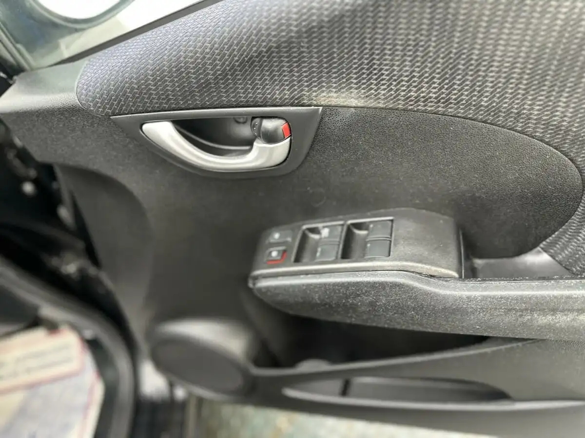 2012-honda-jazz-14-ex-cvt-big-18