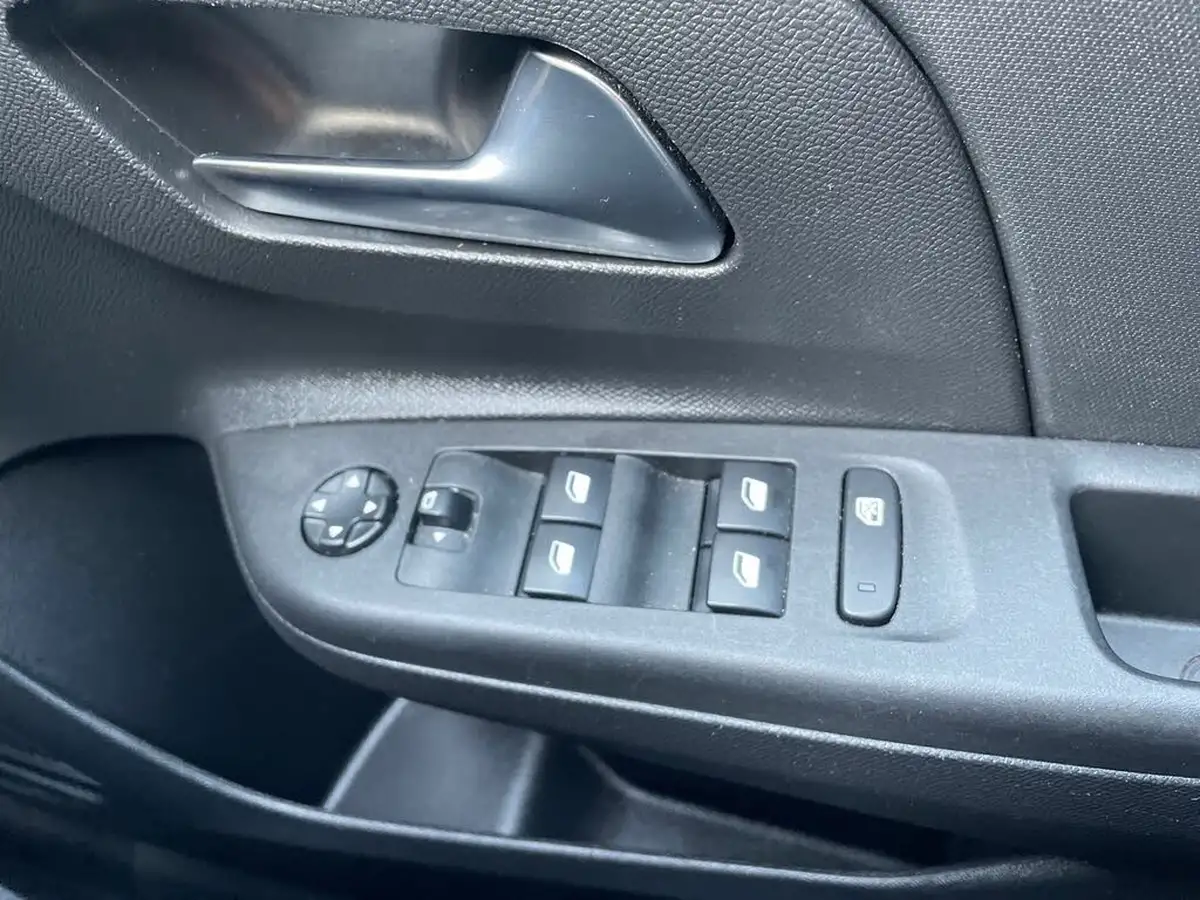 2022-vauxhall-corsa-12i-se-edition-big-19
