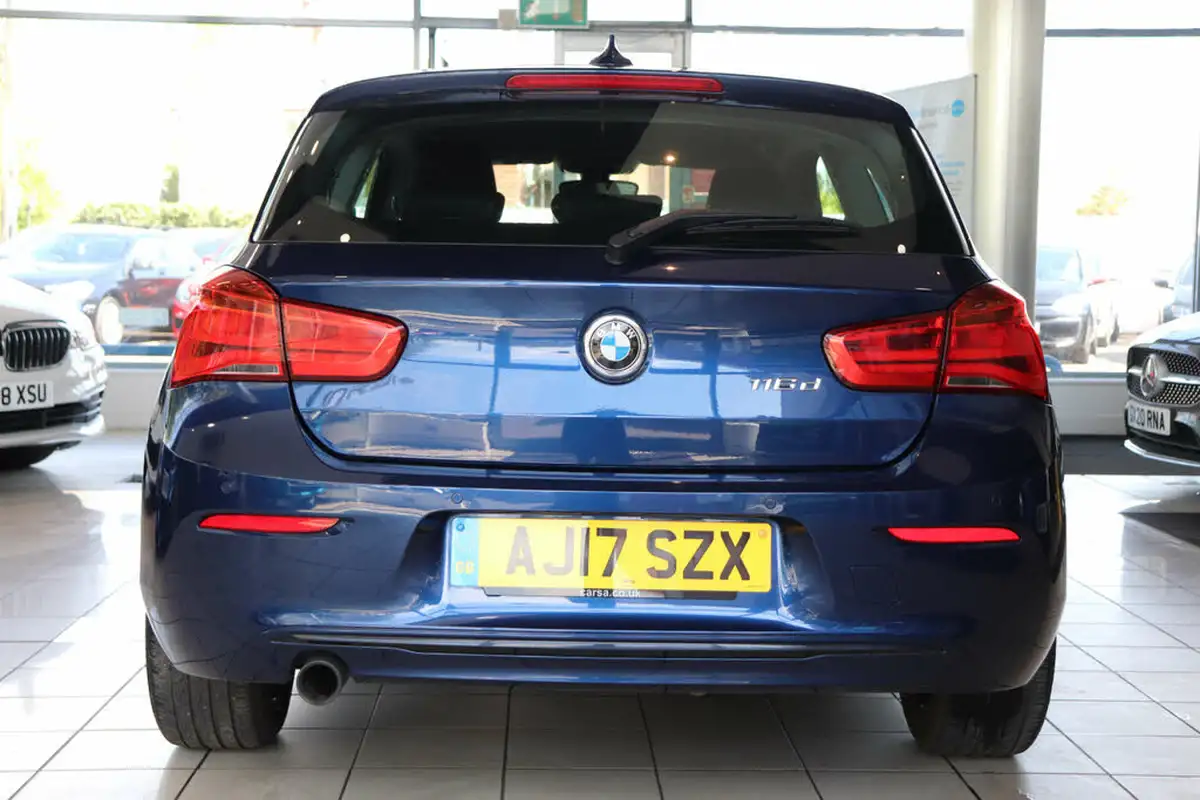 2017-bmw-1-series-15td-116d-sport-3d-auto-big-6