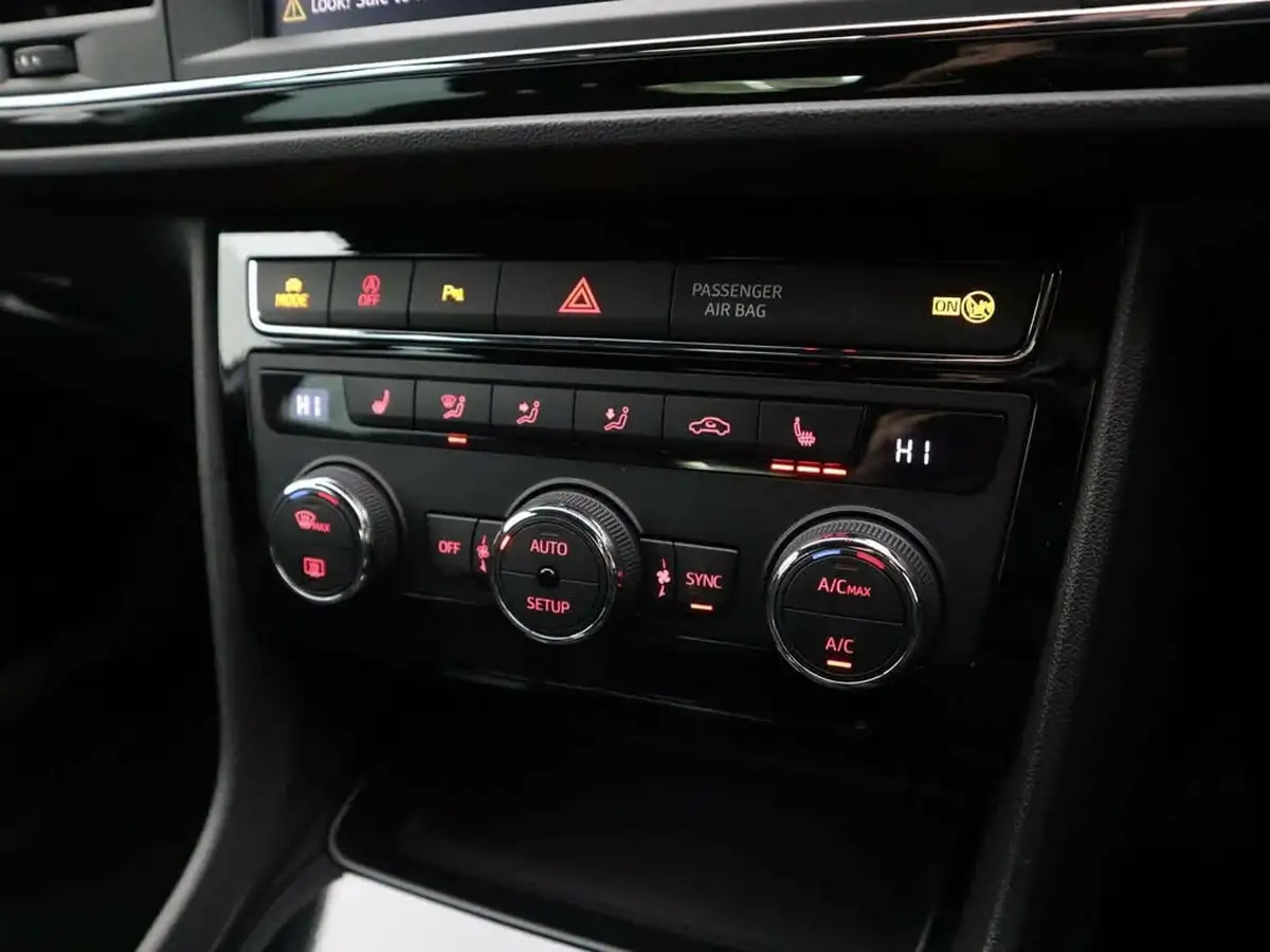 2020-seat-leon-15-tsi-evo-fr-black-edition-150ps-hatchback-dsg-big-34