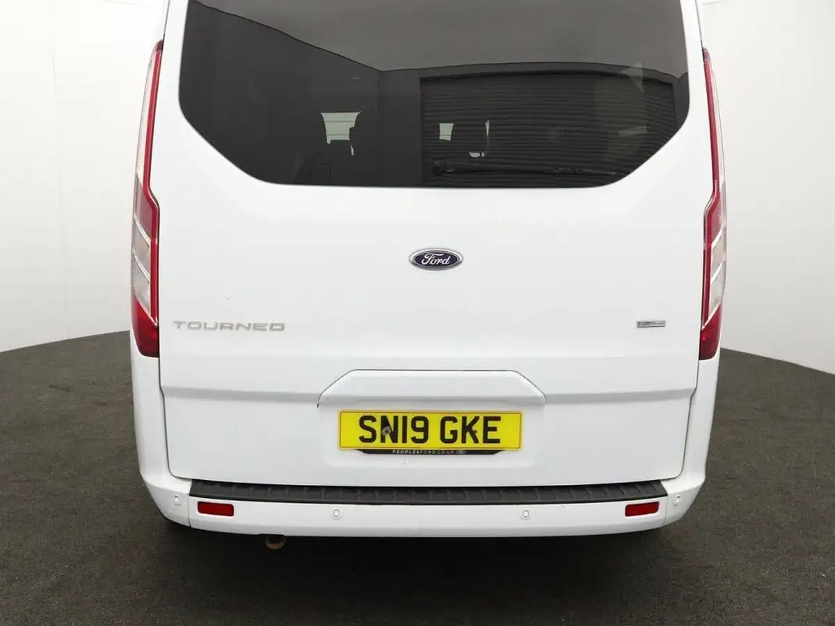 2019-ford-tourneo-custom-20tdci-320-l1-zetec-105ps-big-8
