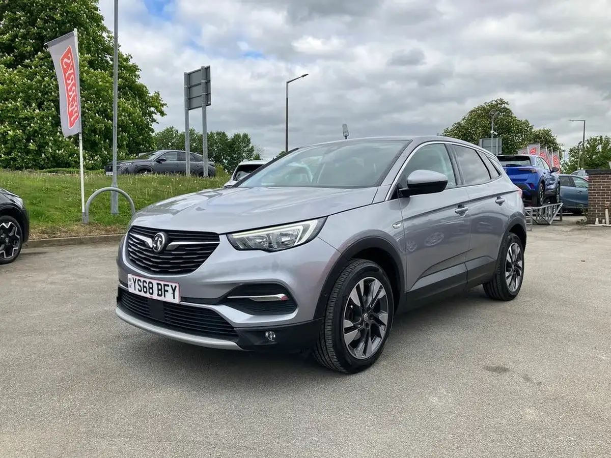 2018-vauxhall-grandland-x-15td-sport-nav-big-27
