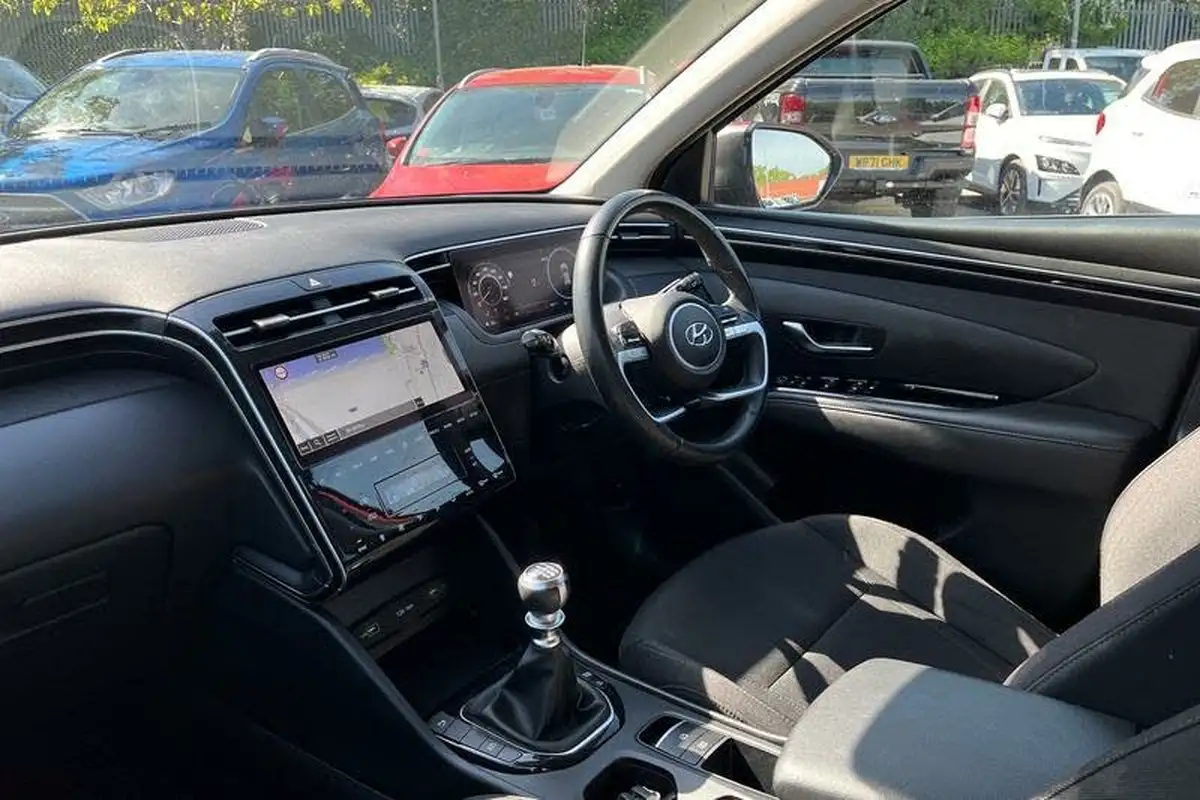 2022-hyundai-tucson-16-t-gdi-se-connect-150ps-big-17