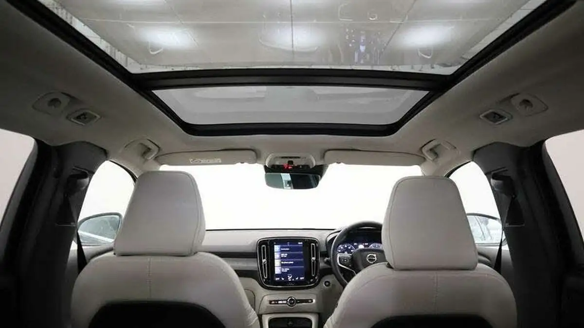 2022-volvo-xc40-20-b4-inscription-awd-big-18