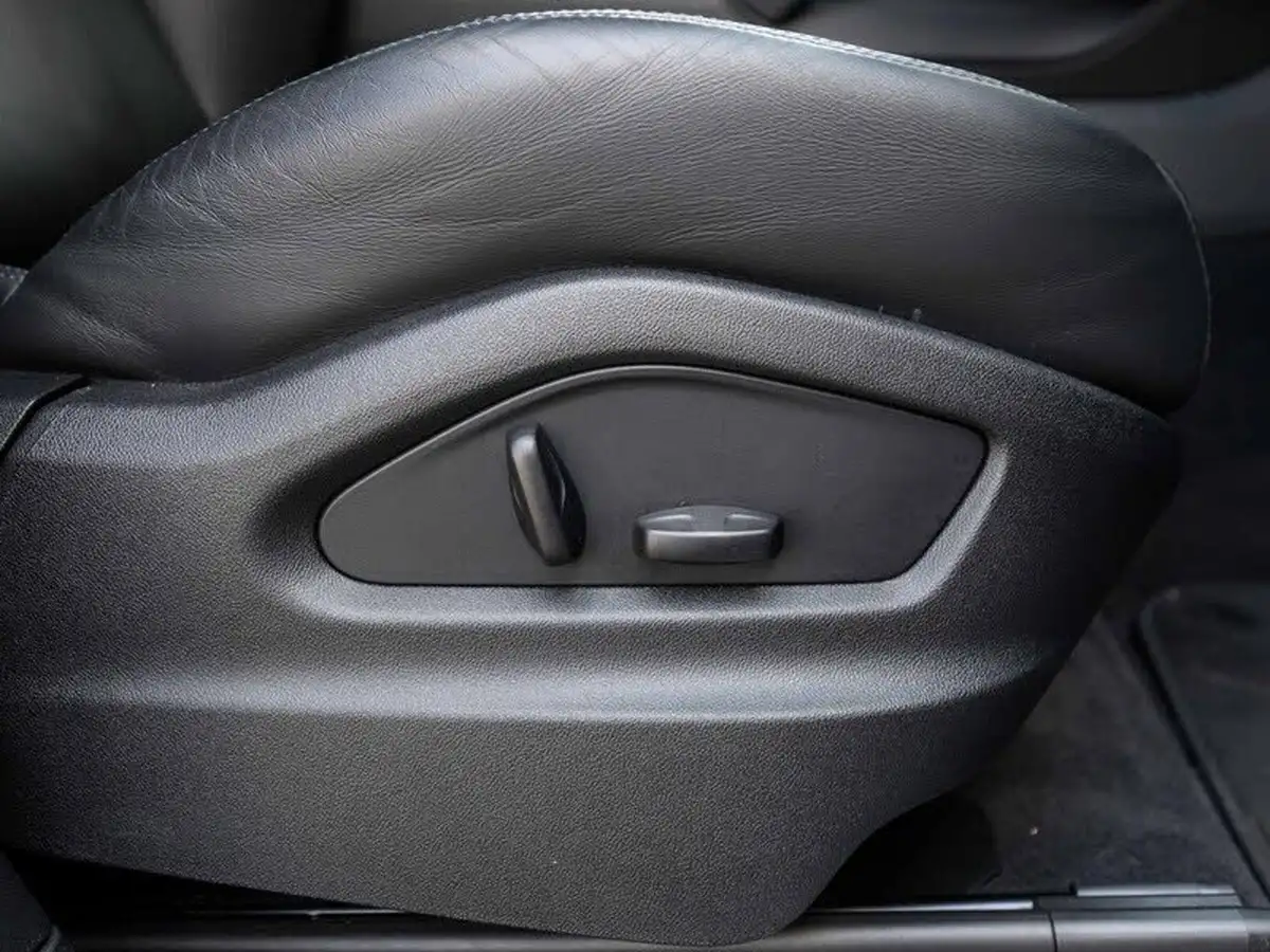 2022-porsche-cayenne-30-v6-platinum-edition-coupe-big-24