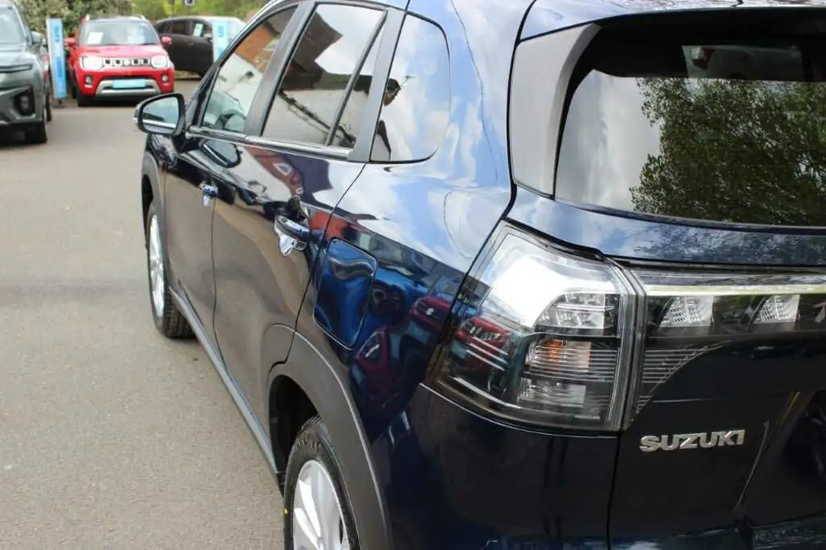 2022-suzuki-s-cross-14-boosterjet-motion-auto-big-19