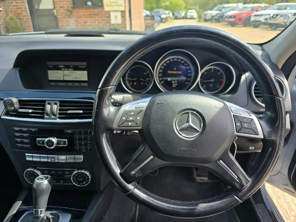 2012-mercedes-benz-c-class-21td-c220-cdi-executive-se-m-pilot-21cdi-blue-f-saloon-4d-7g-tronic-plus-big-14