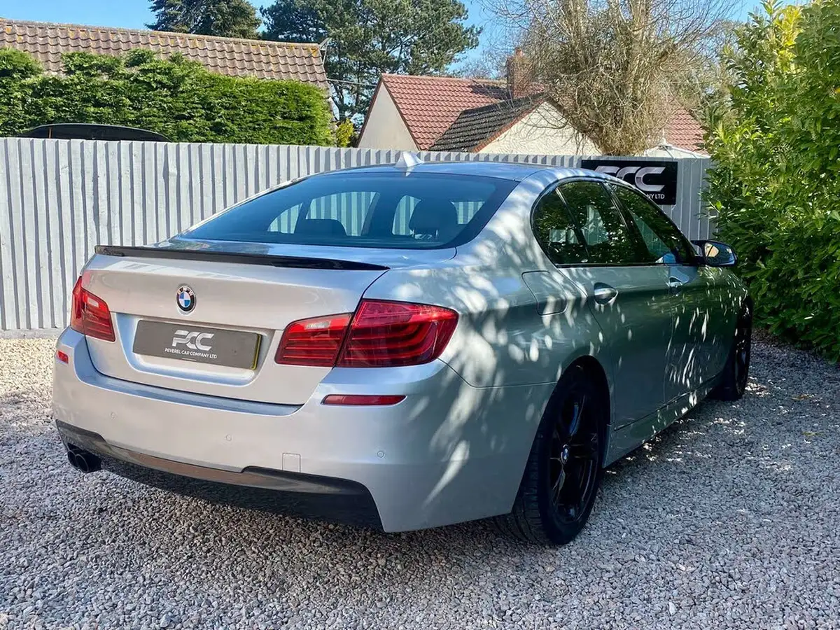 2016-bmw-5-series-20td-520d-m-sport-190bhp-saloon-4d-auto-big-9