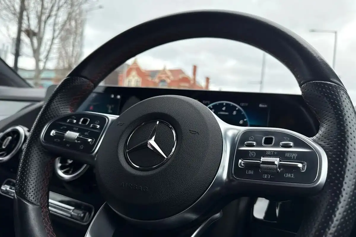 2021-mercedes-benz-gla-class-13-gla-200-amg-line-big-36