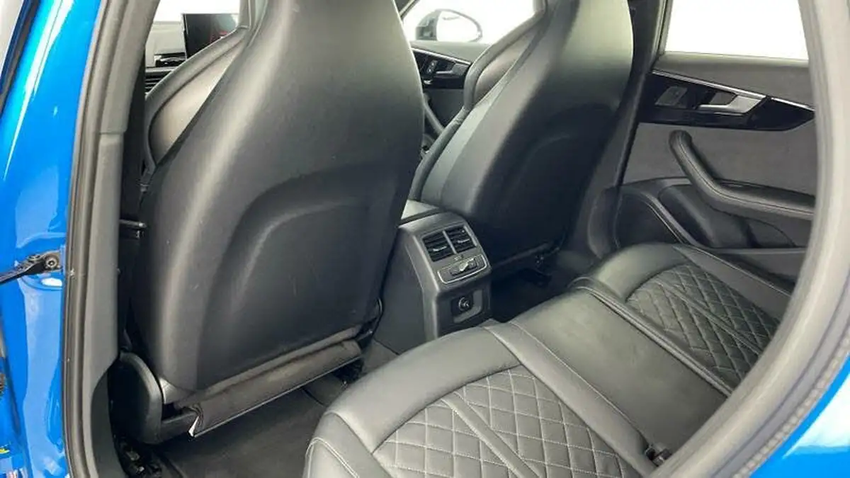 2022-audi-s4-30tdi-v6-black-edition-big-37