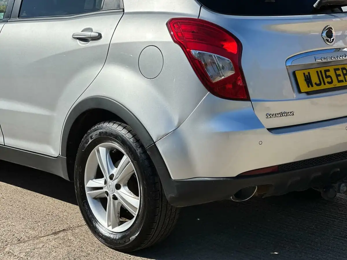 2015-kgm-ssangyong-korando-20td-elx4-175ps-auto-big-21