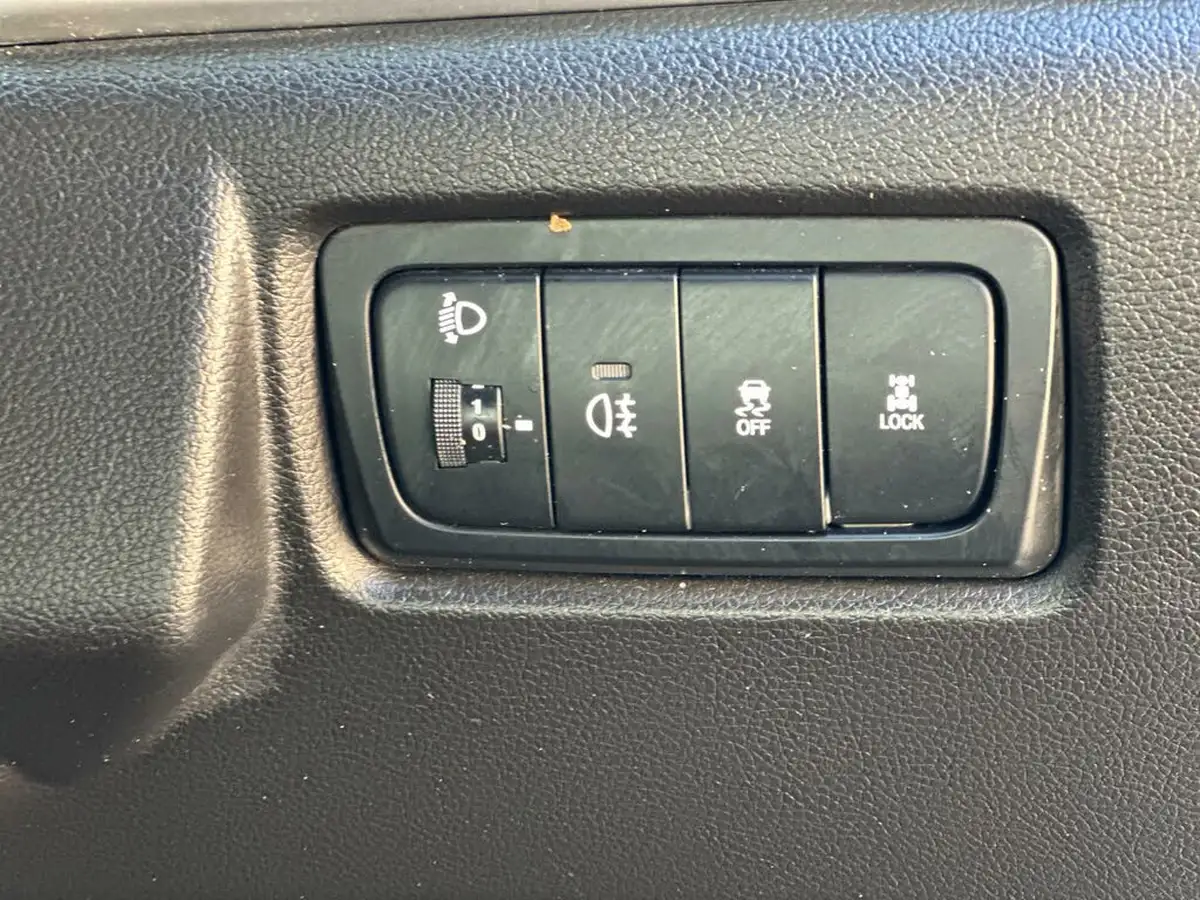 2015-kgm-ssangyong-korando-20td-elx4-175ps-auto-big-45