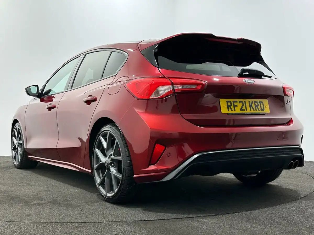 2020-ford-focus-20-st-hatchback-big-50