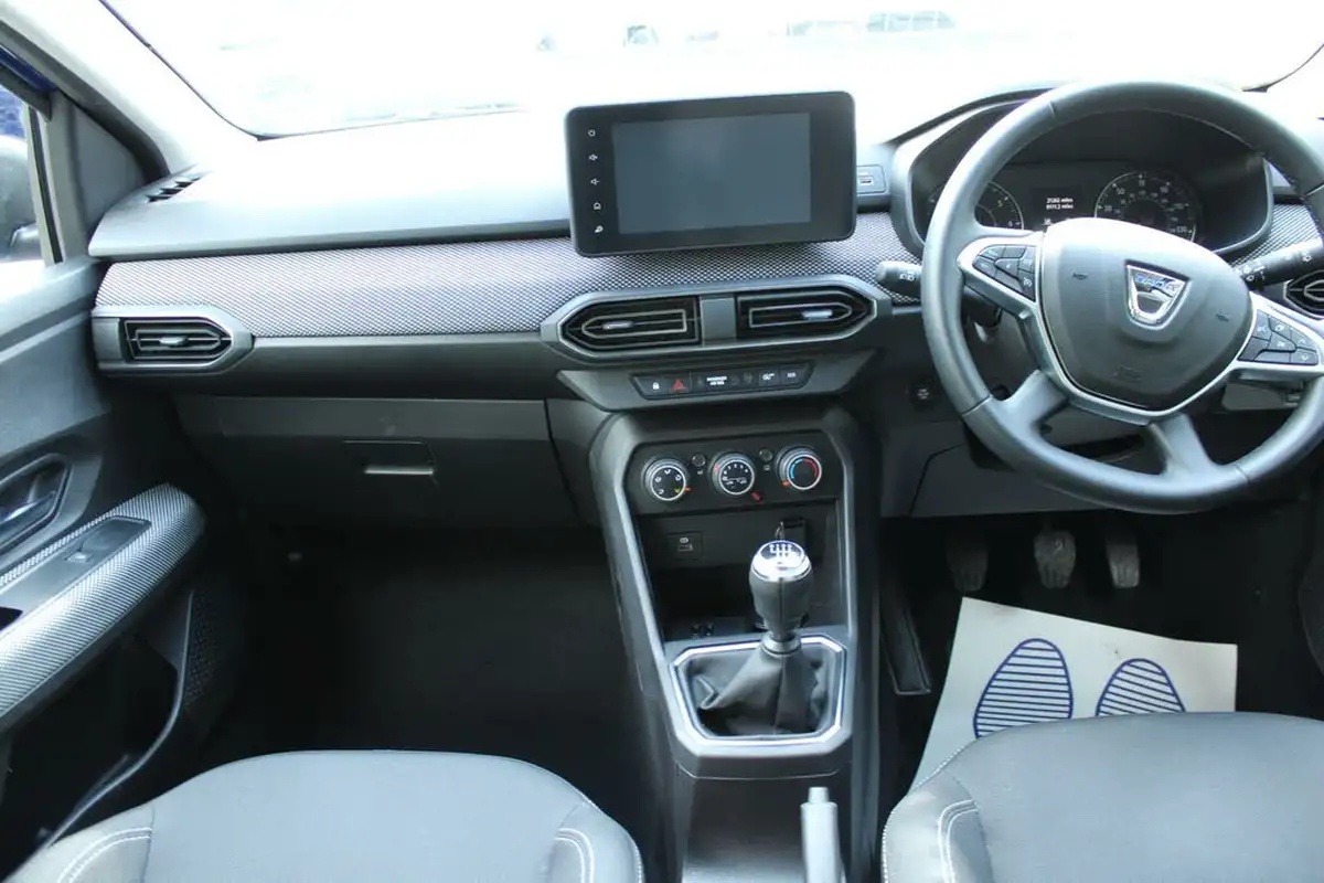 2022-dacia-sandero-10-tce-comfort-90bhp-big-8