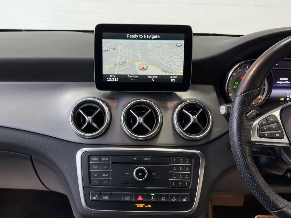 2017-mercedes-benz-gla-class-21d-gla-220d-amg-line-premium-plusss-big-28