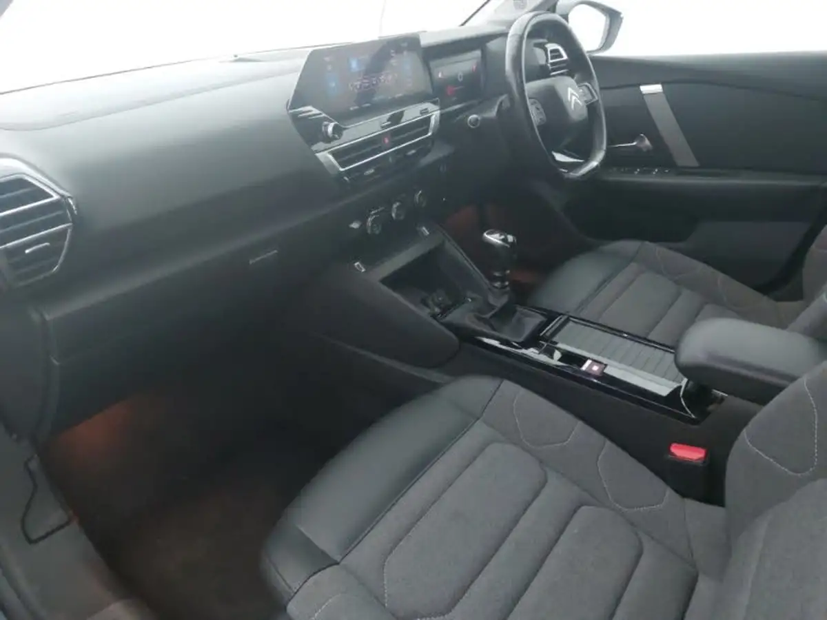 2022-citroen-c4-12-puretech-c-series-edition-big-4