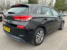2017-hyundai-i30-10-t-gdi-se-nav-blue-drive-hatchback-small-4
