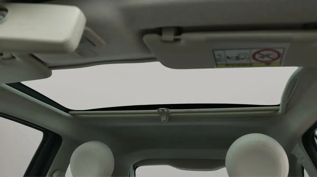 2020-fiat-500-10-lounge-big-20