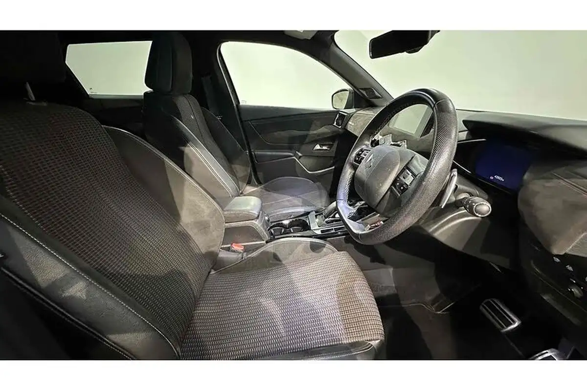 2022-ds-ds-3-crossback-12-puretech-performance-line-130ps-eat8-big-23
