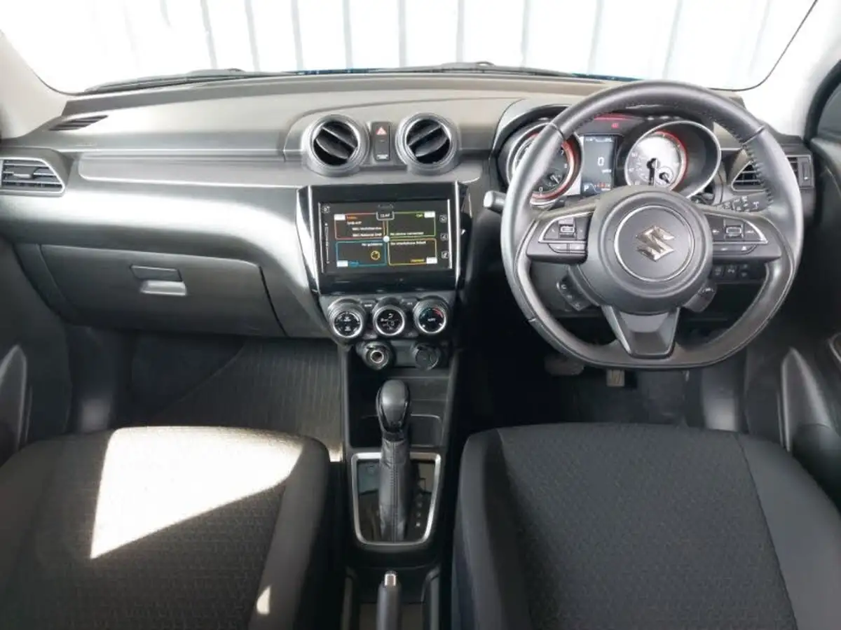 2022-suzuki-swift-12-dualjet-sz5-cvt-big-2
