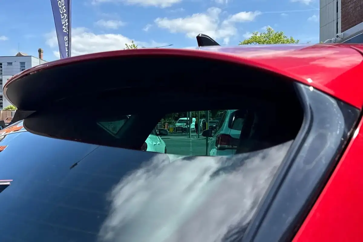 2021-seat-leon-14-e-hybrid-fr-hatchback-big-44