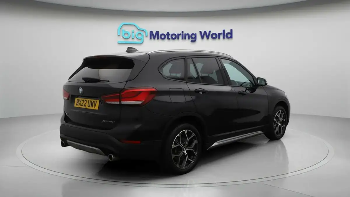 2022-bmw-x1-20-xdrive20i-xline-big-7