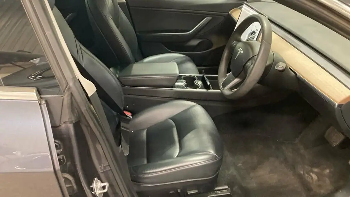 2020-tesla-model-3-e-standard-plus-big-5