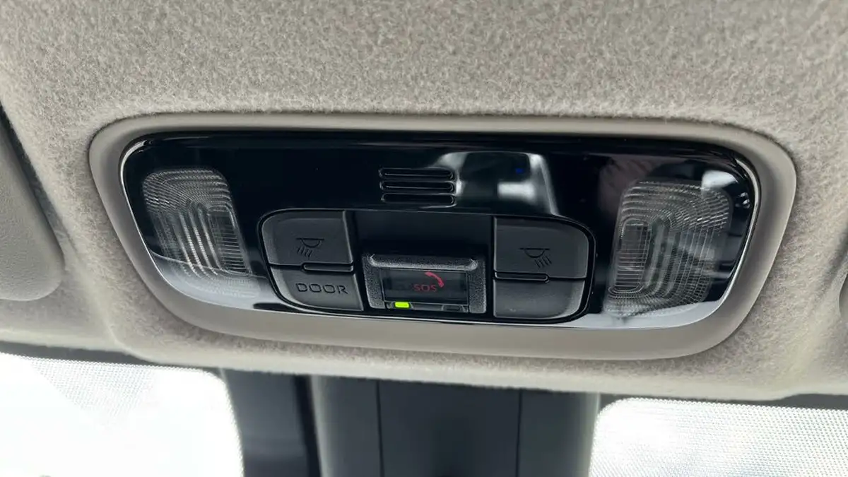 2021-toyota-yaris-15-vvt-i-design-big-50