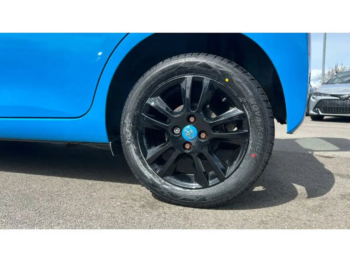 2016-toyota-aygo-10-vvt-i-x-cite-2-cyan-5d-big-6
