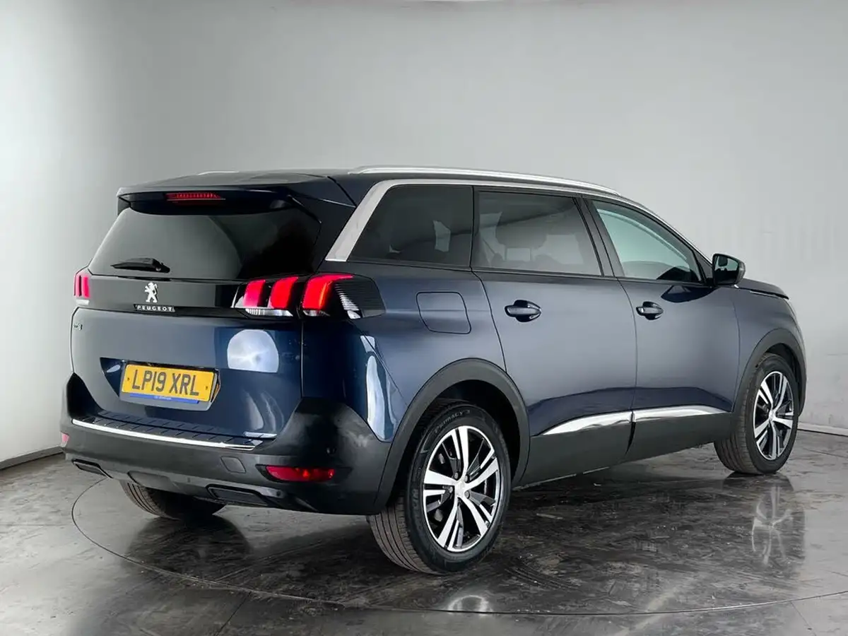 2019-peugeot-5008-suv-12-puretech-allure-eat8-big-2
