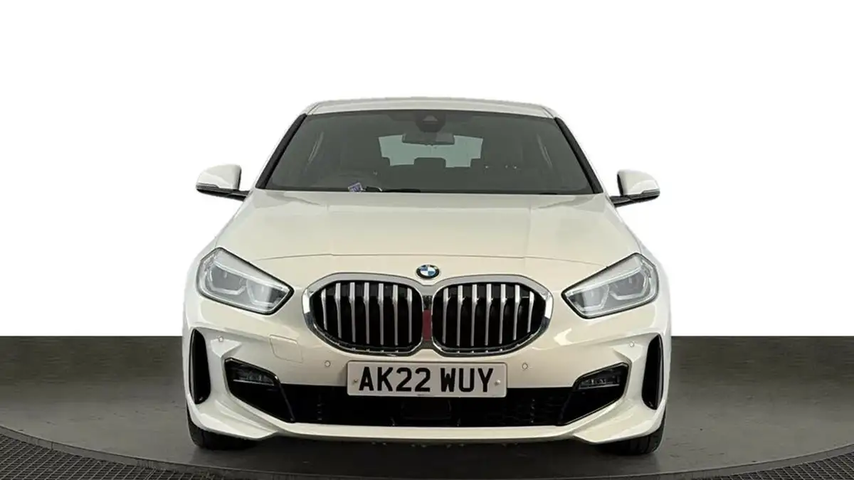 2022-bmw-1-series-15-118i-m-sport-lcp-big-7