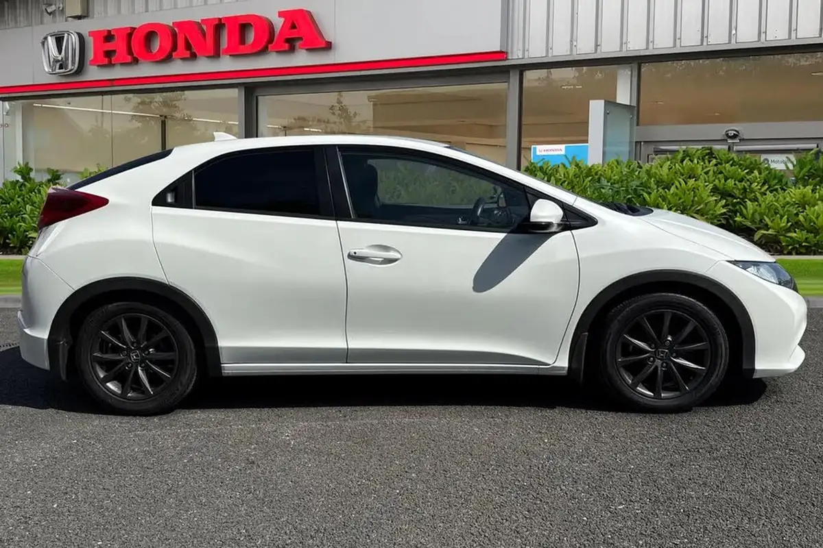 2013-honda-civic-18-se-big-2