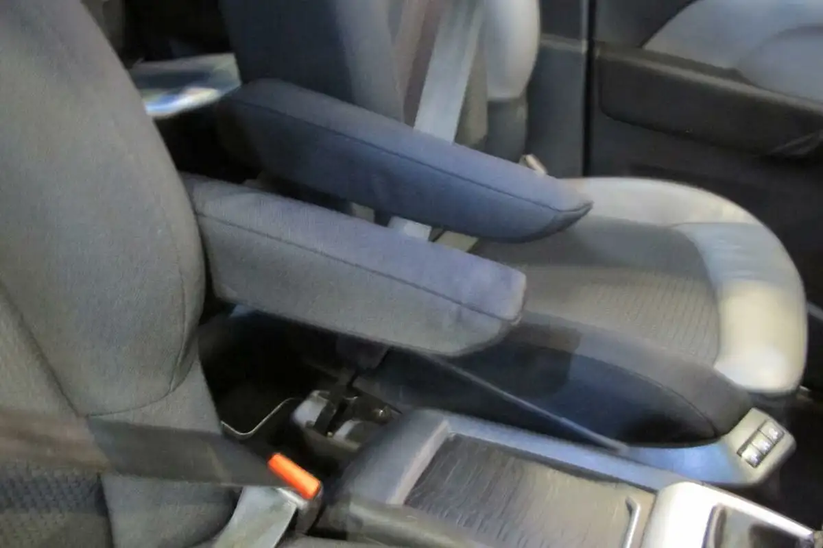 2018-citroen-grand-c4-picasso-16bluehdi-feel-big-20