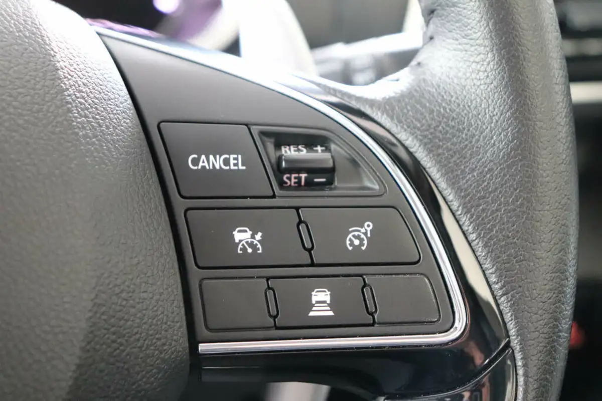 2018-mitsubishi-eclipse-cross-15-4-auto-big-65