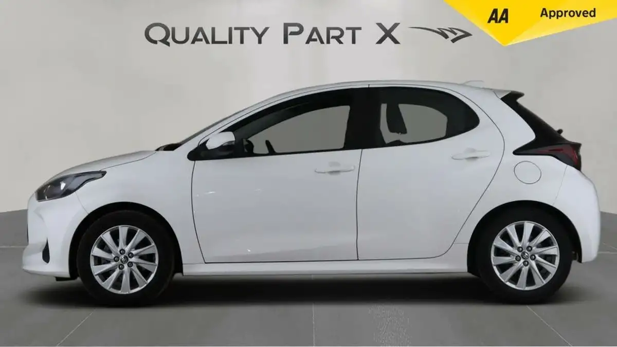 2022-toyota-yaris-15-vvt-i-icon-big-3