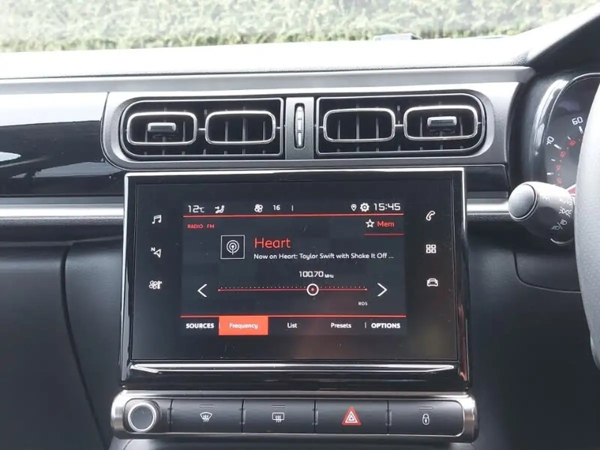2024-citroen-c3-12-puretech-plus-110ps-eat6-big-9