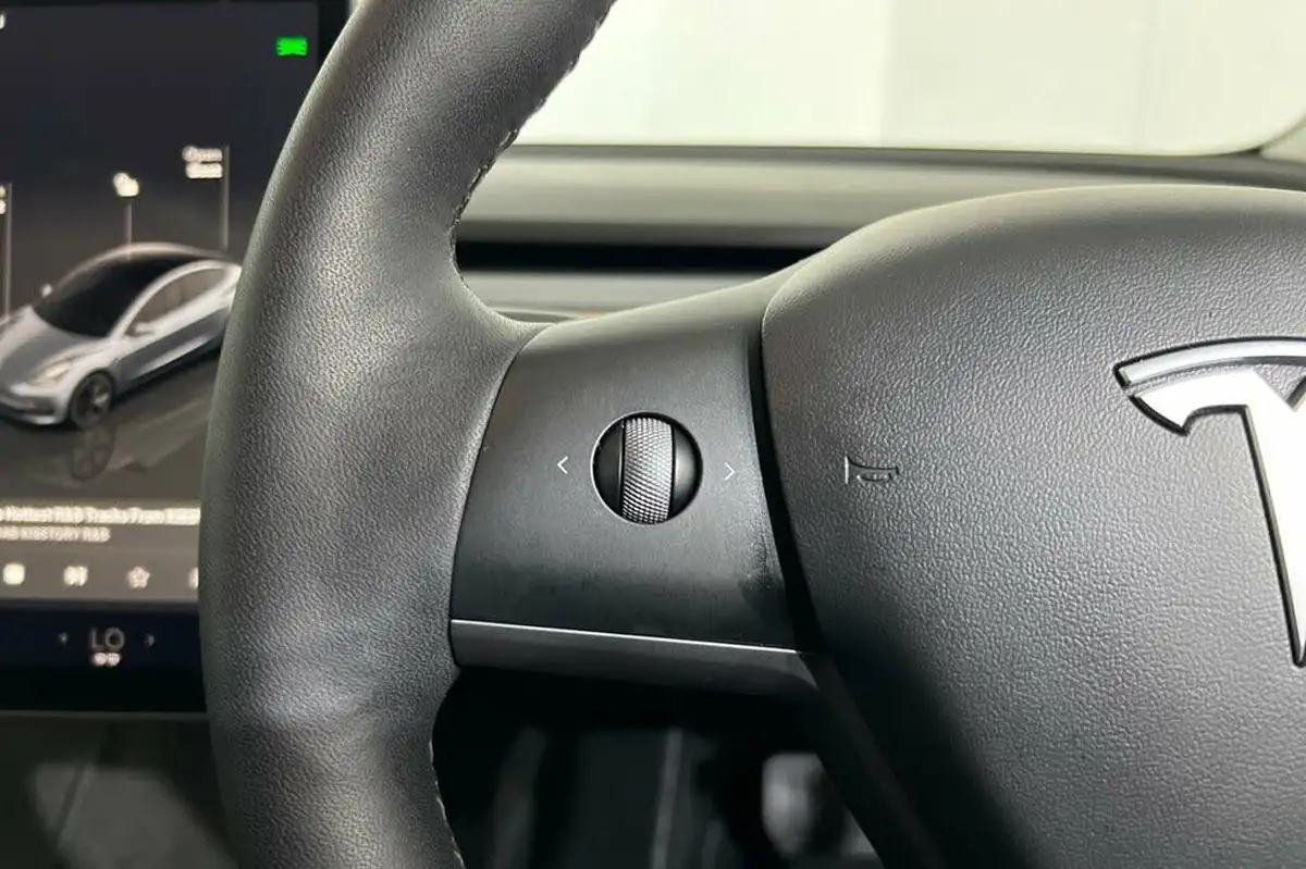 2021-tesla-model-3-e-standard-plus-big-21