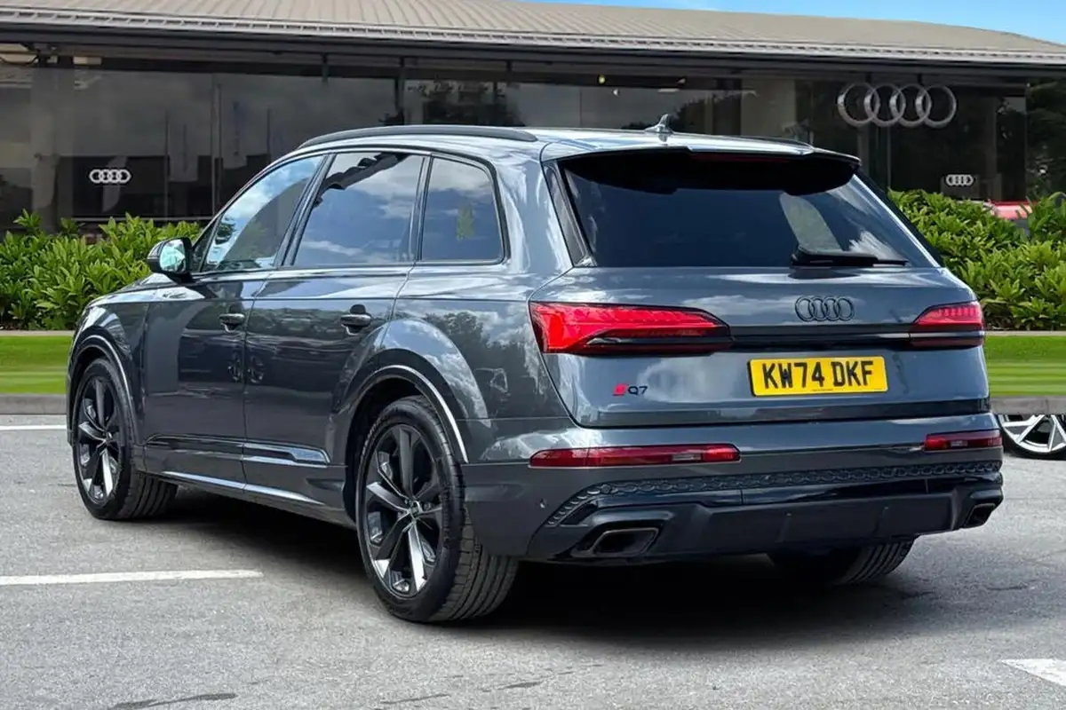 2025-audi-q7-30-50-tdi-black-edition-big-1