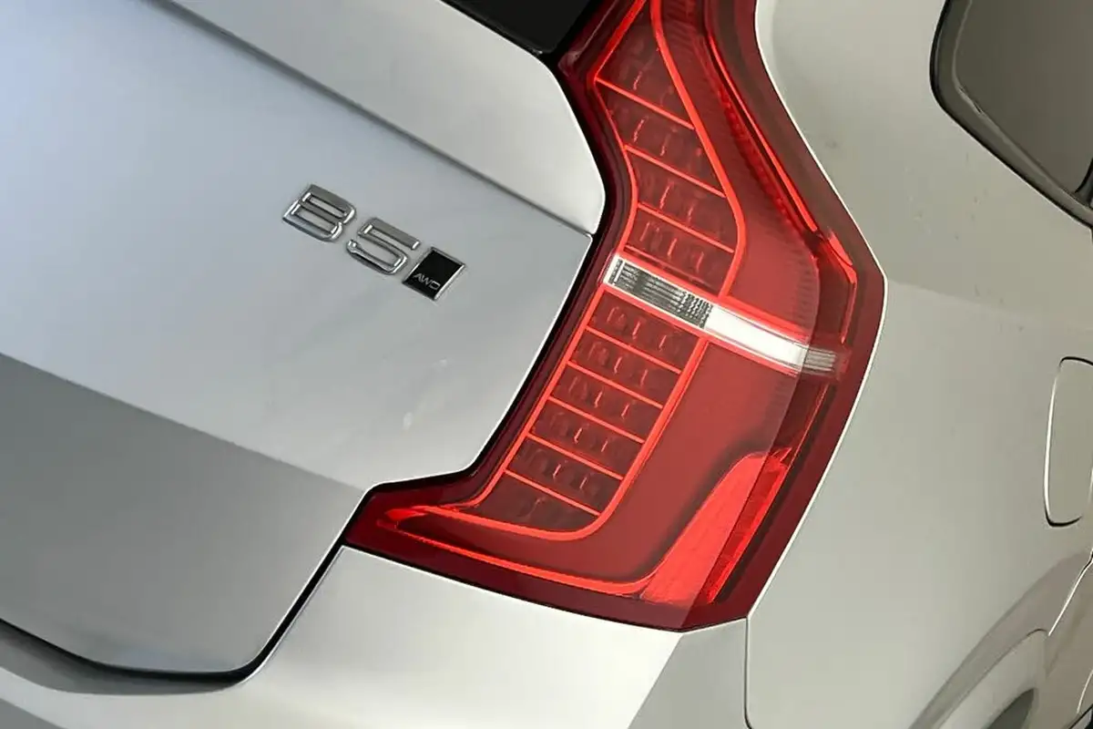 2021-volvo-xc90-20td-b5-r-design-big-19