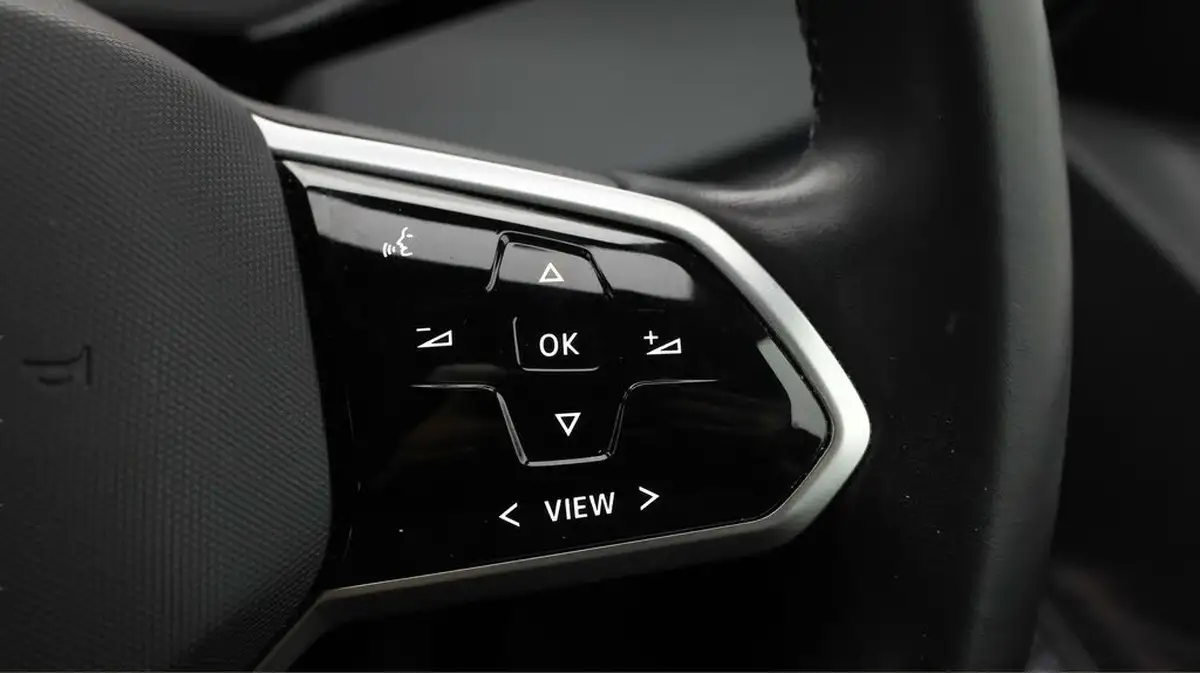 2021-volkswagen-id3-e-life-204ps-58kwh-pro-performance-big-22
