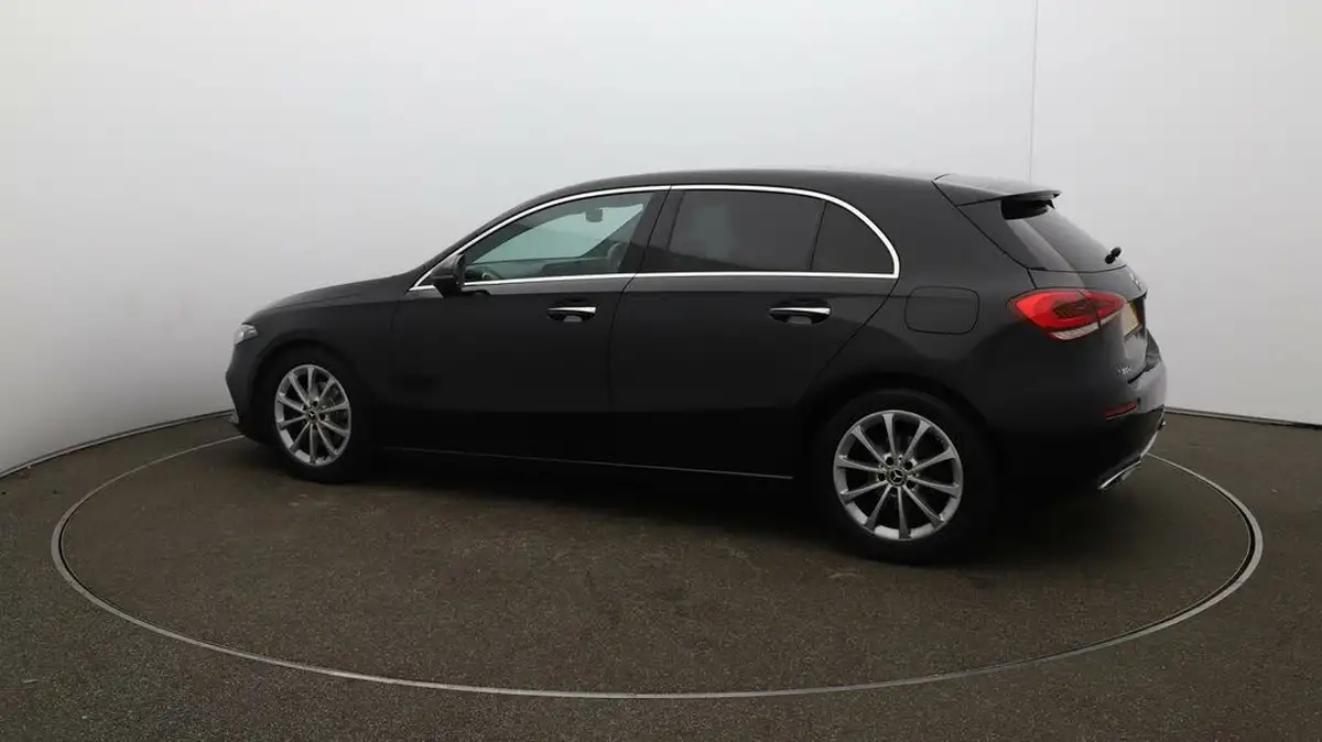 2019-mercedes-benz-a-class-15d-a180d-sport-premium-hatchback-5d-7g-dct-big-39